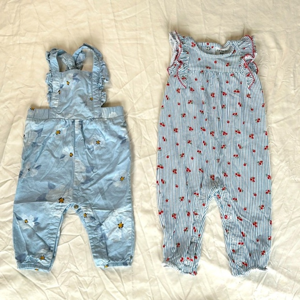 Carter’s Bundle of 2 baby girl size 6 month rompers. Both are in GREAT CONDITION